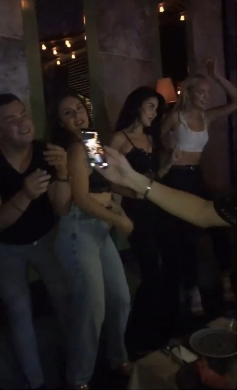 (Özel) İstanbul’un göbeğindeki ünlü işletmede skandal görüntüler kamerada
