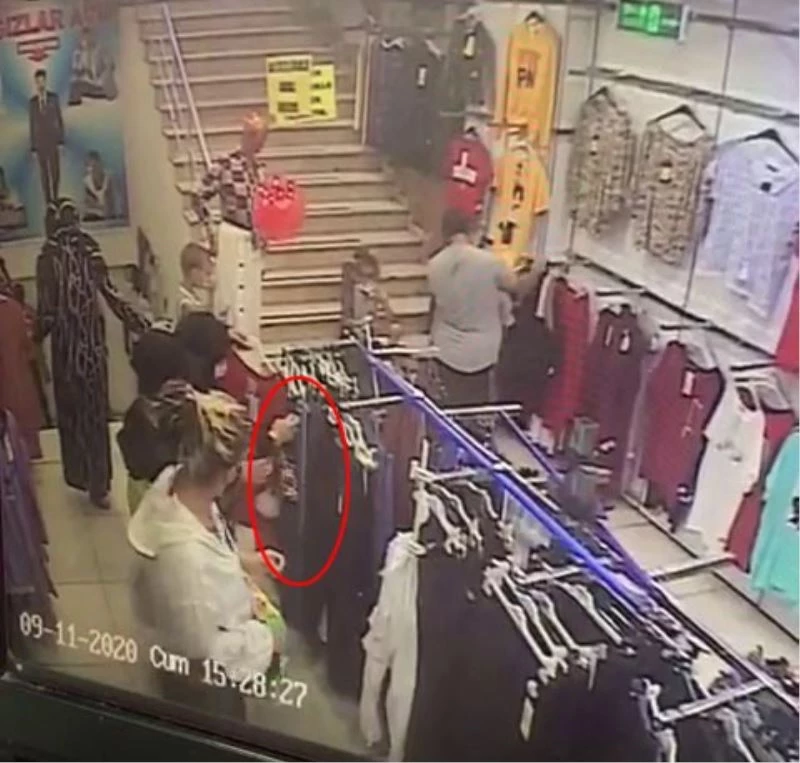 (Özel) Bebek arabasındaki çantadan hırsızlık kamerada
