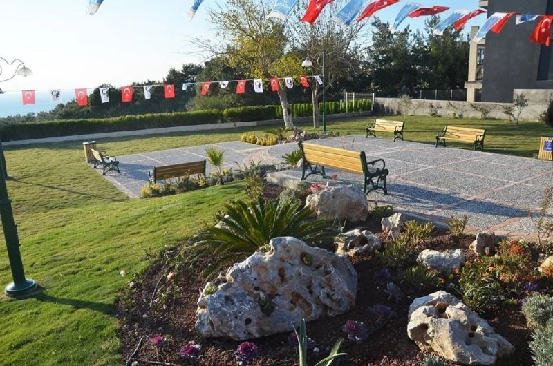 Yeni yapılan parklar Kuşadası’na soluk aldırıyor
