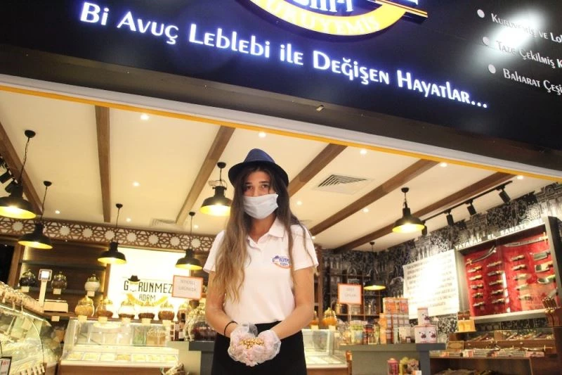 Bir avuç leblebi ile öğrencilerin hayatını değiştirme çabası
