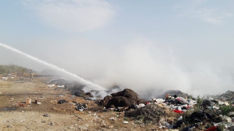 Burhaniye’de çöplük yangını
