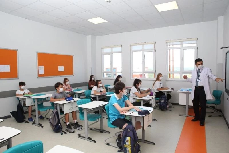 BİLNET Kocaeli’de öğrencilere yüz yüze telafi kursu
