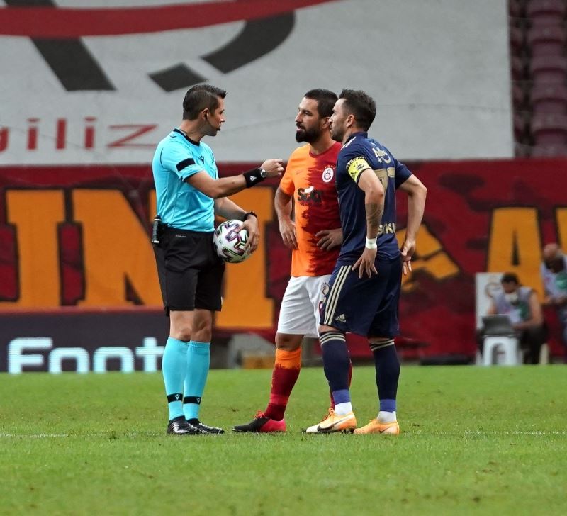 Süper Lig: Galatasaray: 0 - Fenerbahçe: 0 (Maç sonucu)
