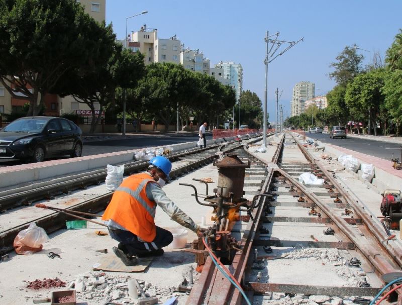 Raylı sistem hatları birleşiyor
