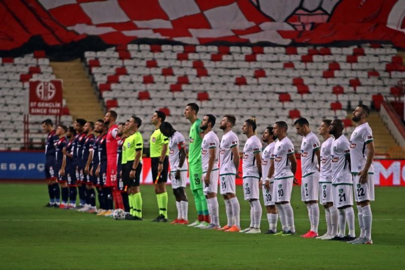 Süper Lig: Antalyaspor: 0 - Denizlispor: 0 (Maç devam ediyor)
