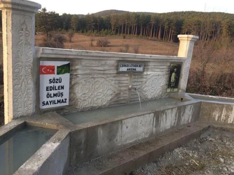 Çerkesler atasını unutmadı
