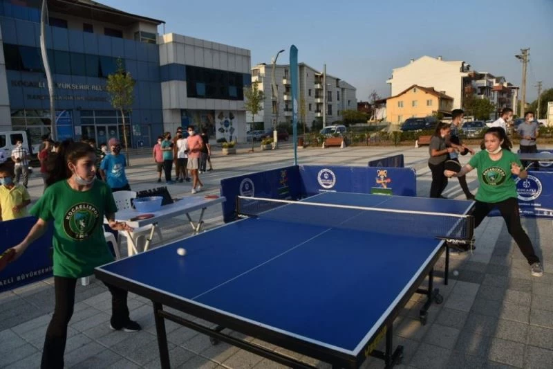 Başiskele’de gençler masa tenisi şenliğiyle eğlendi

