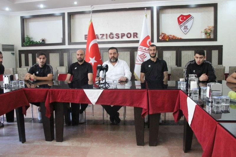 Elazığspor’da, Teknik Direktör  Eriş’in istifası kabul edilmedi
