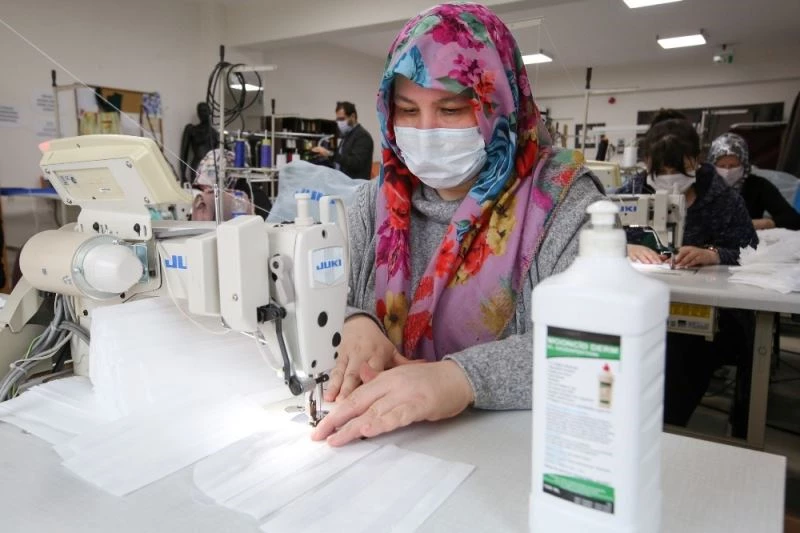 Buca Belediyesi yeni döneme 5 merkezde 22 kursla başlıyor
