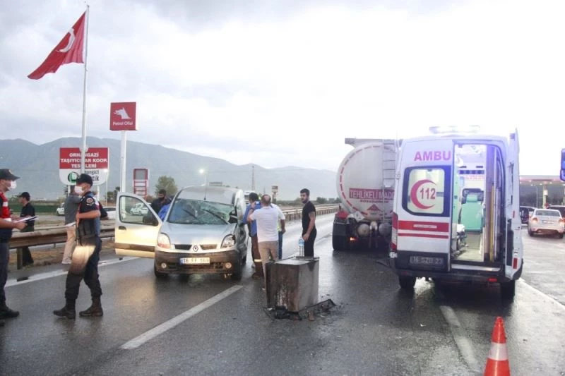 Yavaşlayan trafikte önündeki tankere çarptı: 1 yaralı

