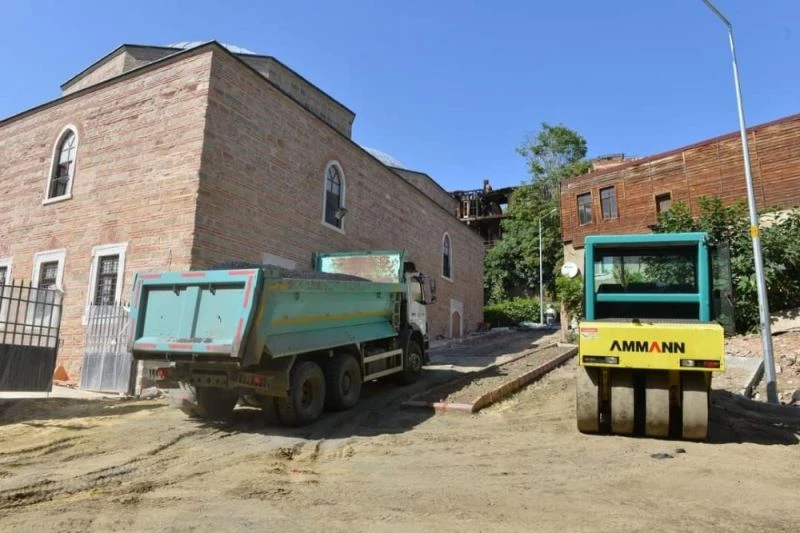 Tarihi Yalı Hamamı çevresi yenileniyor
