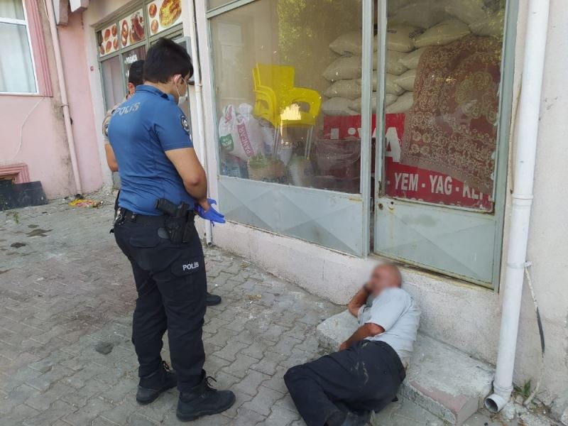 Kalk denildikçe yattı, içki şişesine sarıldı
