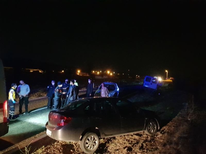 Domaniç’te zincirleme trafik kazası: 1 yaralı
