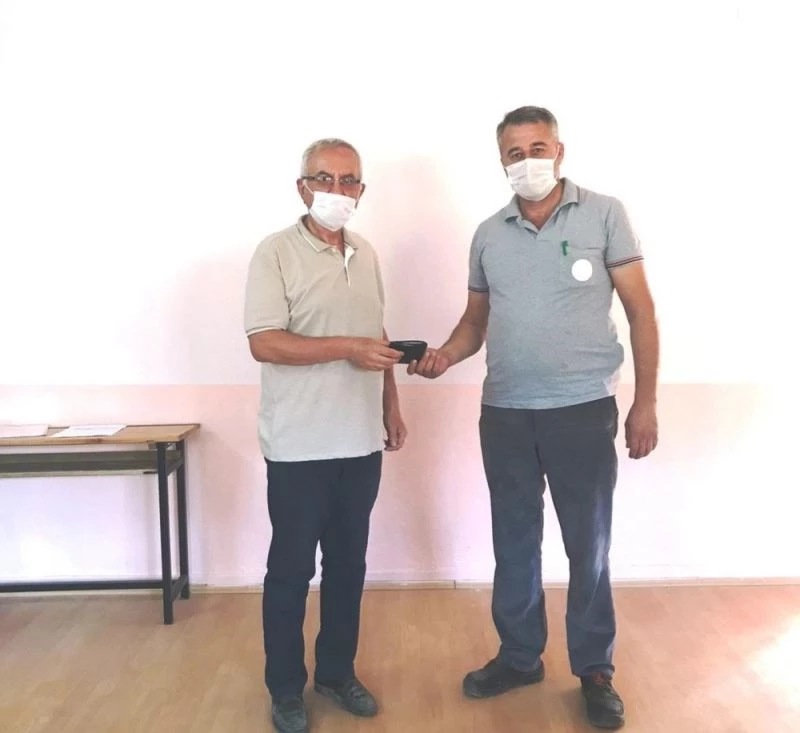 Okul çalışanından örnek davranış
