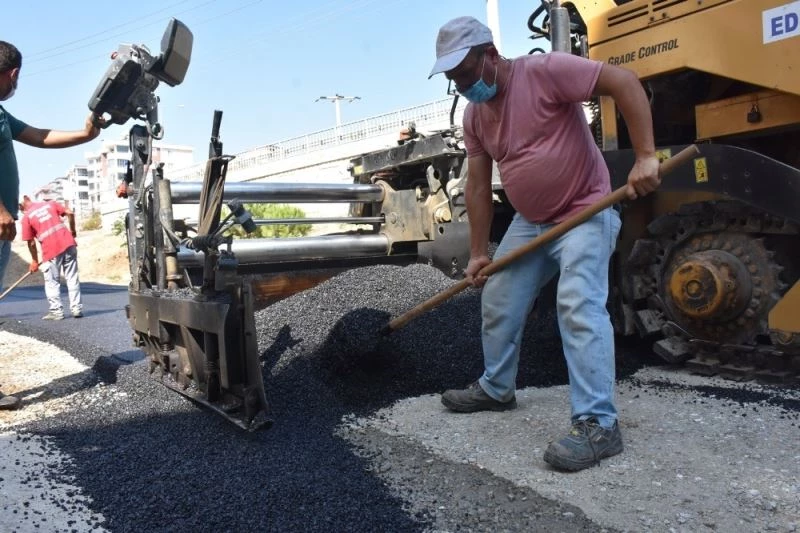 Edremit İlçesi İbrahimce Mahallesi’nde asfalt çalışmaları
