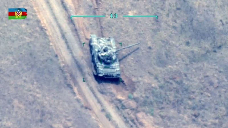Azerbaycan, Ermenistan ordusuna ait 2 tankı daha vurdu
