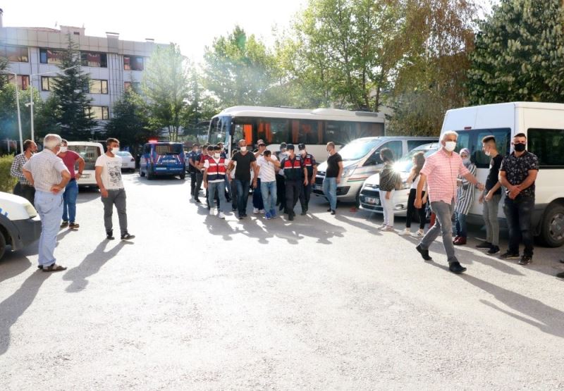 Uyuşturucu operasyonunda aralarında doktor ve eczacıların da olduğu 9 kişi gözaltına alındı
