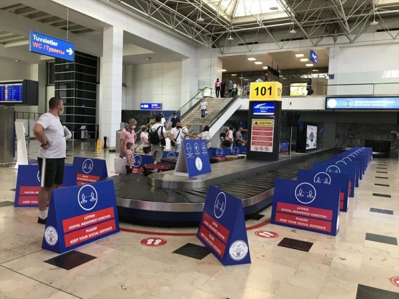 Antalya Havalimanı 2 ayda 16 bin 24 uçuşa ev sahipliği yaptı