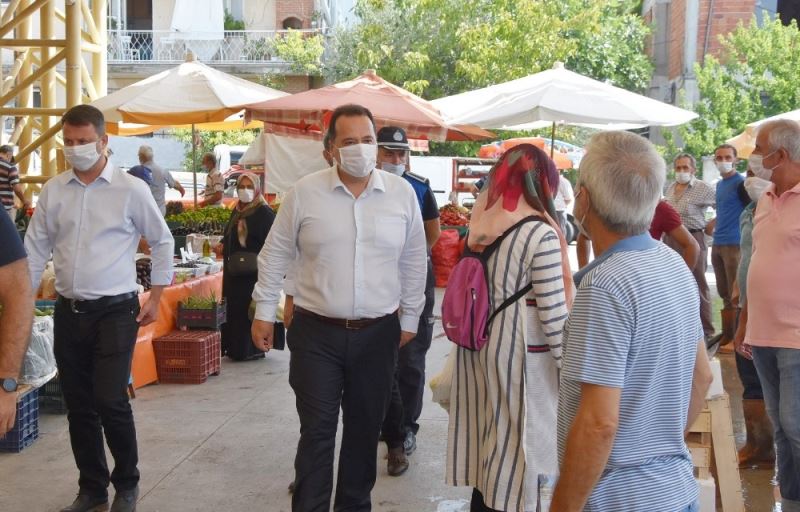 Başkan Dutlulu, maske ve mesafe denetimi yaptı
