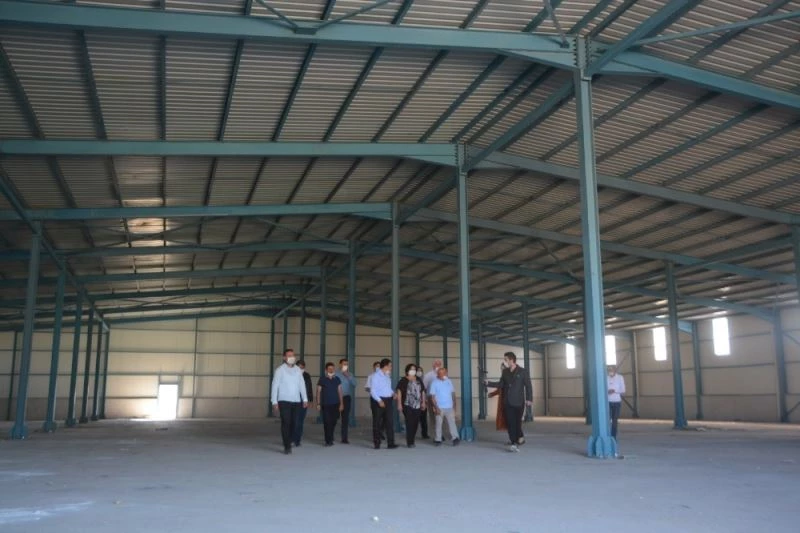 Ardahan’da 400 kişinin istihdam edileceği tekstil atölyesinin yapımında sona gelindi
