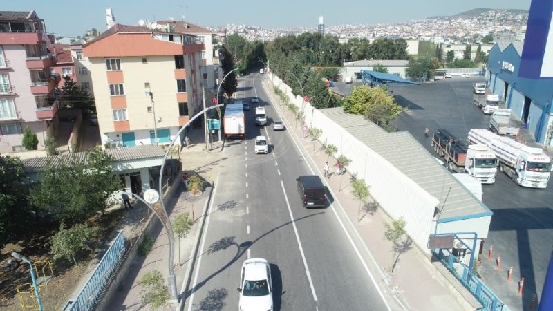 Büyükşehir’den Aşıroğlu Caddesi’nde yoğun mesai
