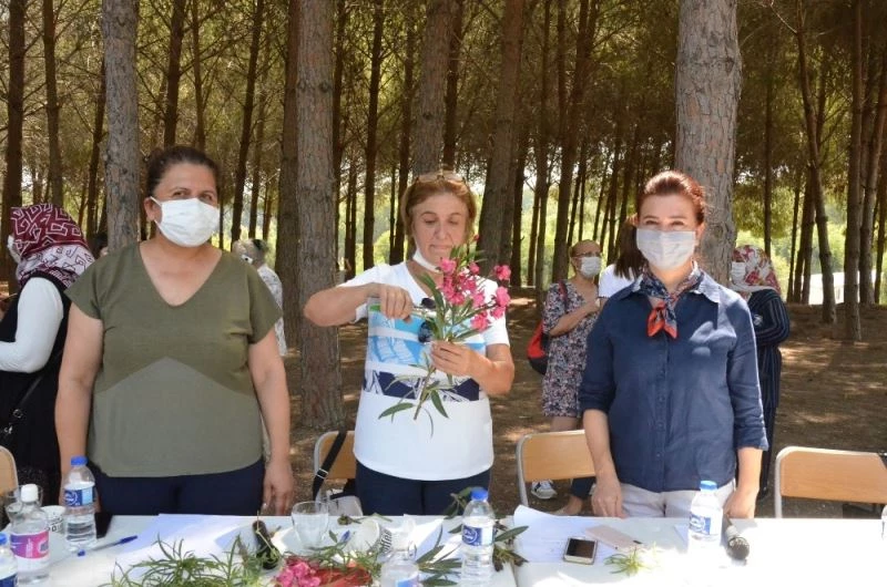 Kadınlar, evde zakkum üretip ev ekonomisine katkı sağlayacak
