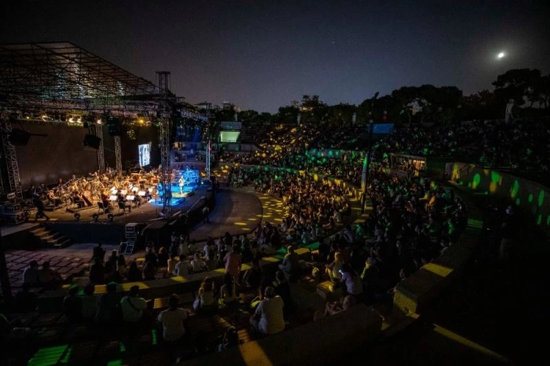 Mor ve Ötesi’nden İEF’de senfonik rock konseri
