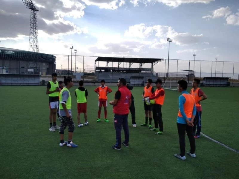 Afganlı gençler Gençlik Merkezinde sosyal aktivitelerle moral buluyor
