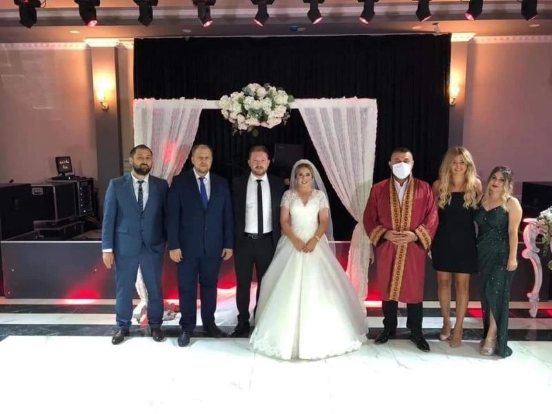 Özkan Gözütok dünya evine girdi
