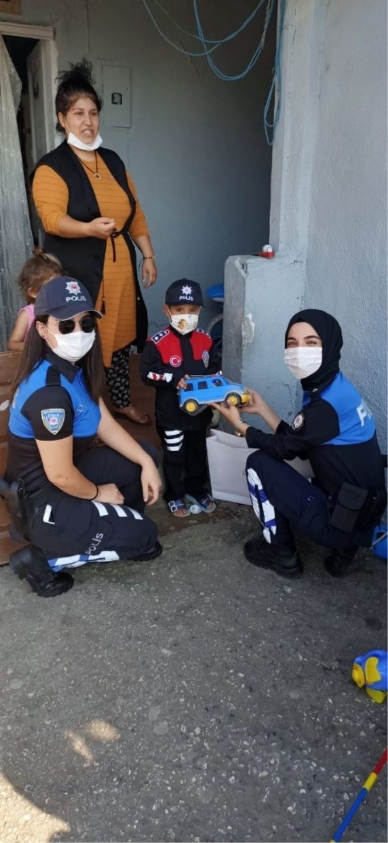 Polis olmak istedi emniyet müdürü kırmadı
