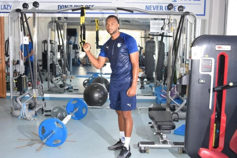 Arturo Mina antrenmanlara başladı
