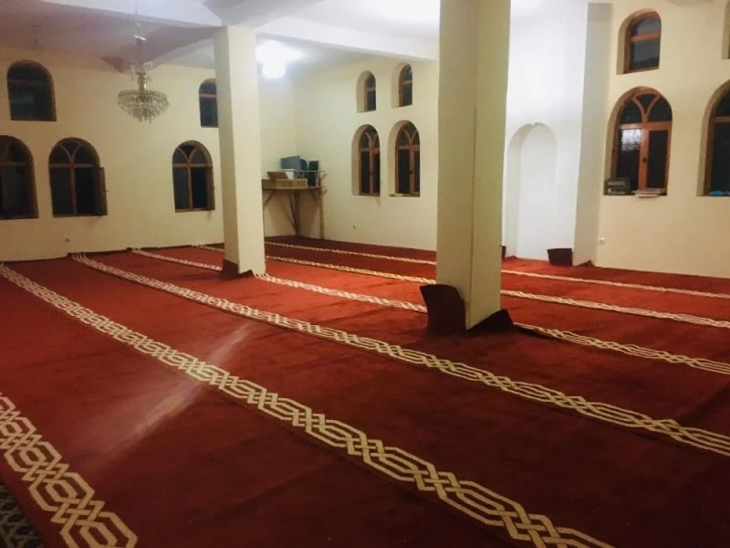 Başkan Sabırlı öncülüğünde camilerin halıları yenileniyor
