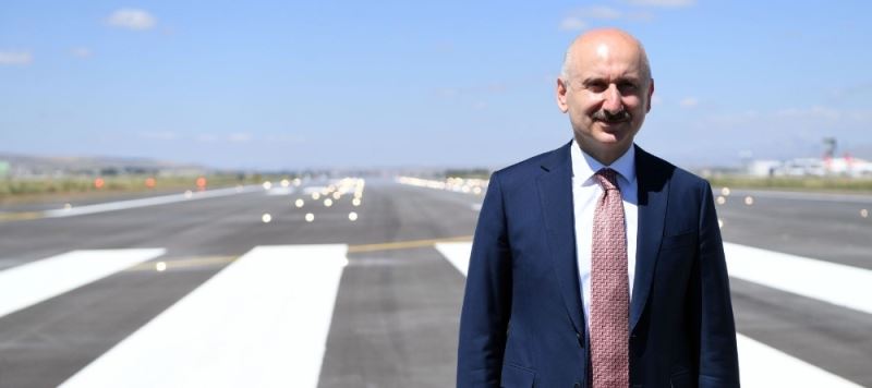 Ulaştırma Bakanı Karaismailoğlu: “Ağustos’ta iç hatta 5.7 milyon, dış hatta 3.8 milyon yolcuya ulaştık”
