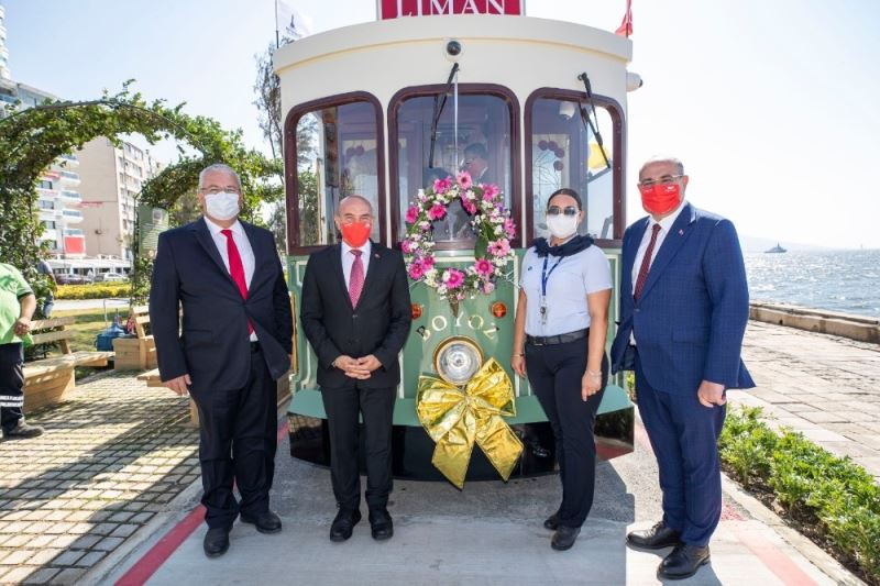 Nostaljik tramvay İzmir’in 98’inci kurtuluş gününde seferlerine başladı
