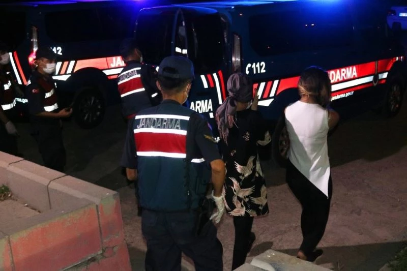 Sağlık Bakanlığı görevlisiyiz diyerek dolandırıcılık yapmak istediler
