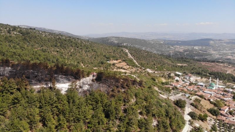 Ateş savaşçılarının çabası bir mahalleyi kül olmaktan kurtardı
