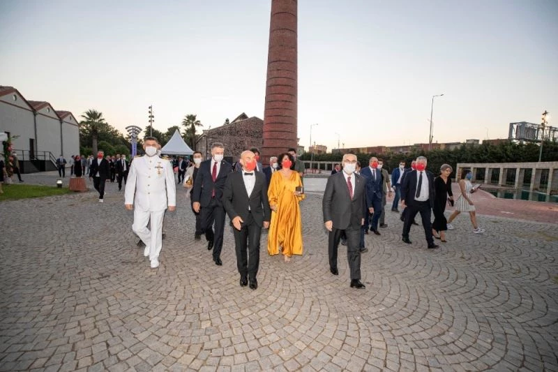 Kurtuluşun 98. yıl dönümü resepsiyon ile kutlandı
