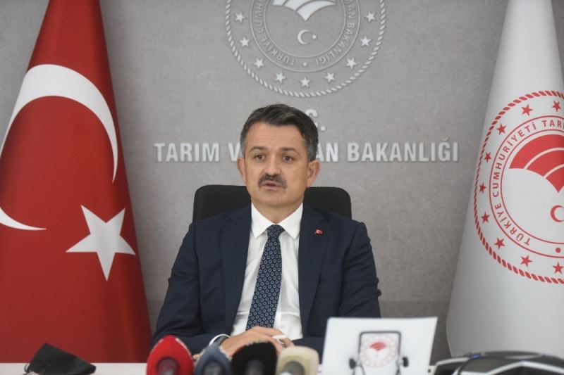 Bakan Pakdemirli: “Bu yıl kuru üzüm fiyatını 12 buçuk liranın altına düşürmeyeceğiz”
