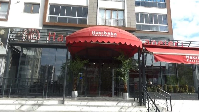 Hacıbaba Pastaneleri, kısıtlamada evlere servisle vatandaşlara hizmet etmeye devam ediyor

