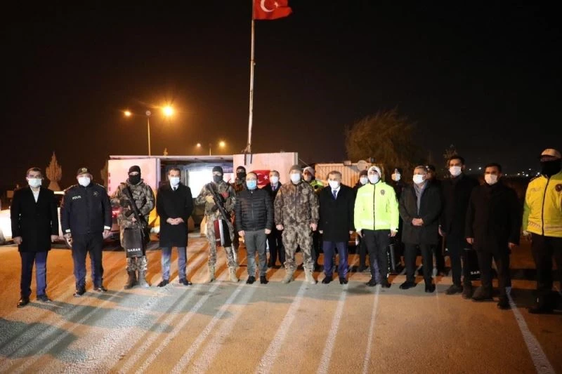 Elazığ protokolü yeni yıla güvenlik güçleriyle girdi
