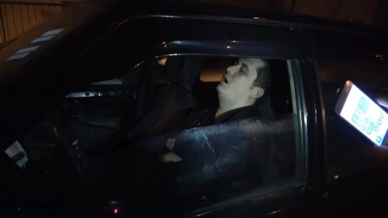 Herkes öldü zannetti, alkollü olduğu anlaşıldı
