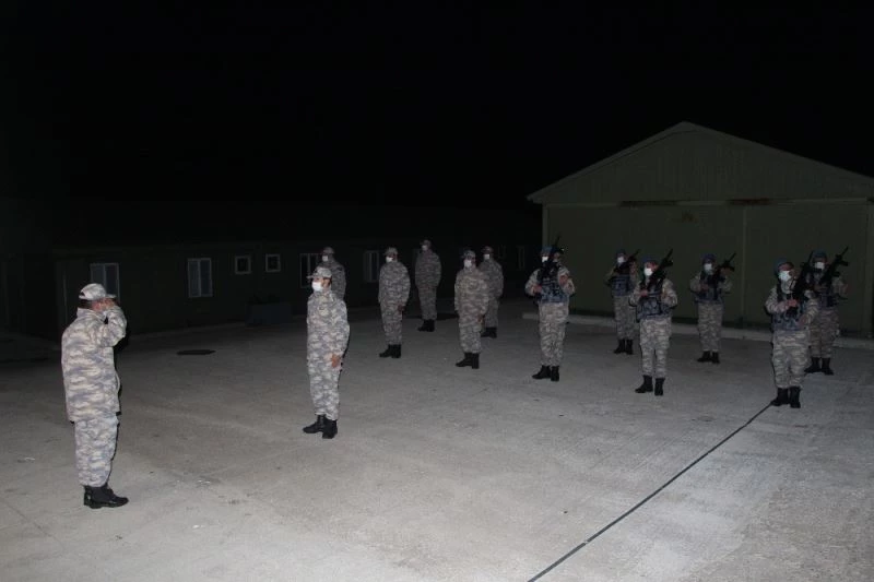 Hudut Kartalları yeni yıla görevleri başında girdi
