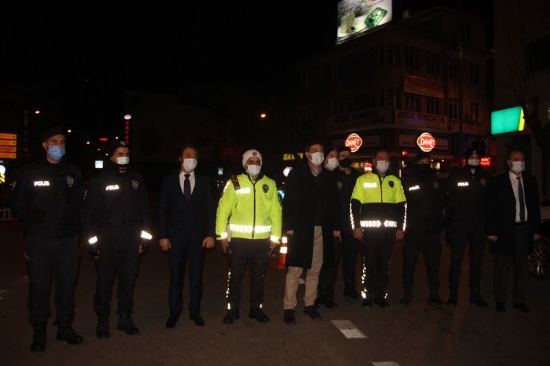 Afyonkarahisar’da 400’e yakın polis görevlerinin başında yeni yıla girdi
