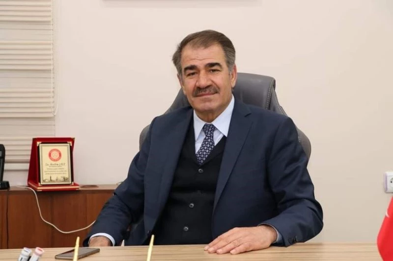 Hani Belediyesi kırsal mahallelere parke taşı döşüyor
