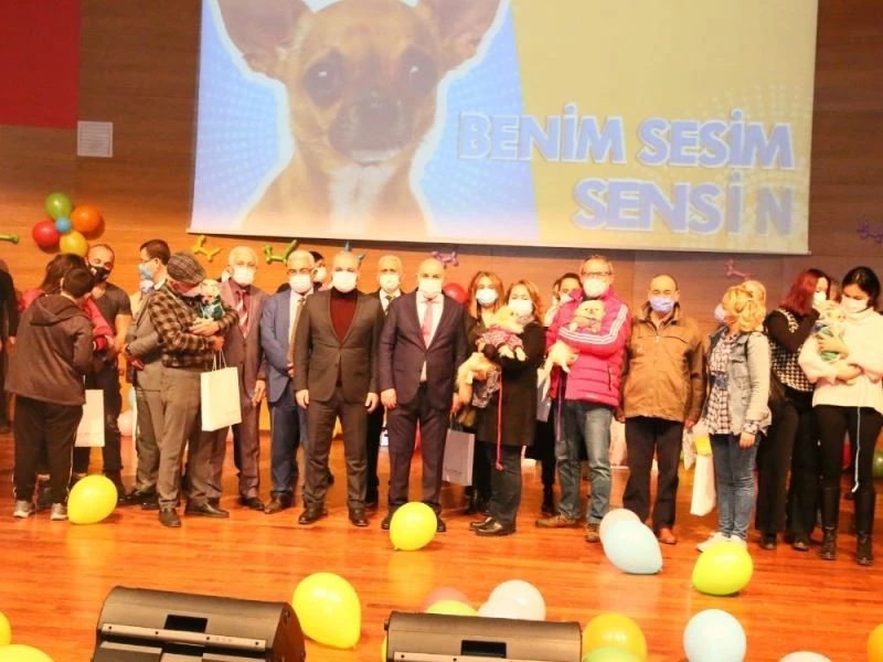 Başkent’te ses telleri kesilen köpekler sahiplendirildi
