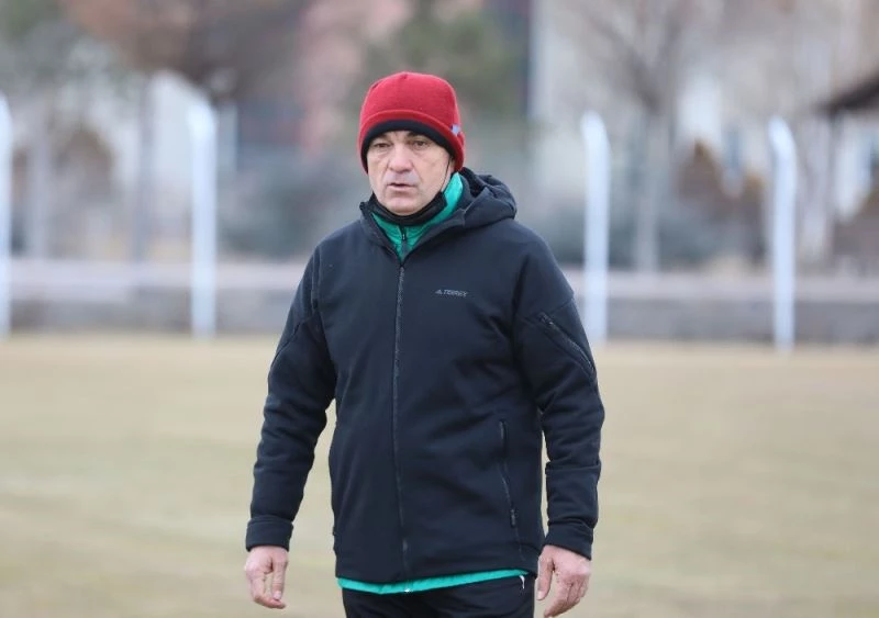 Rıza Çalımbay: “Adana maçını kazanmalıyız”
