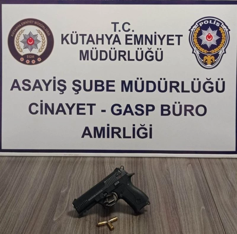 Kütahya’da çeşitli olaylara karışan 2 şüpheli yakalandı
