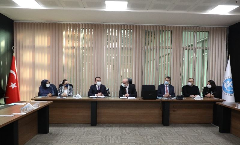 Kayseri Üniversitesi ile Kayseri SMMMO Arasında “Tezsiz Yüksek Lisans ve Eğitim İşbirliği Protokolü” imzalandı
