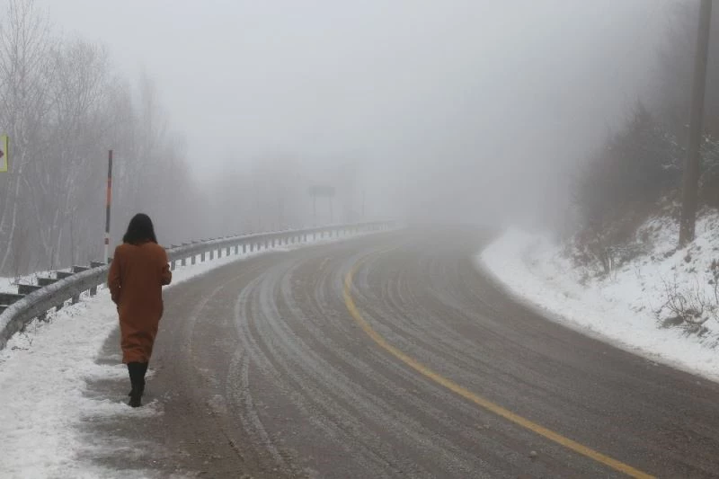 Kartepe’de kar kalınlığı 20 santime ulaştı

