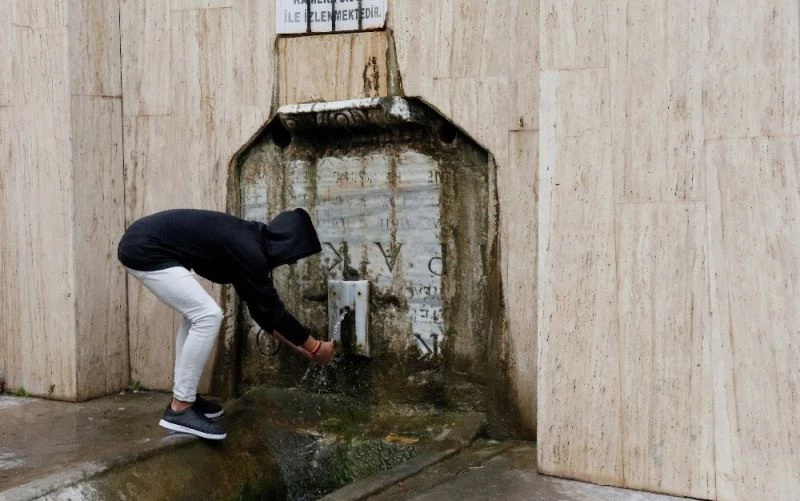 Musluklarını bile çaldılar, 200 yıldır durmadan akıyor
